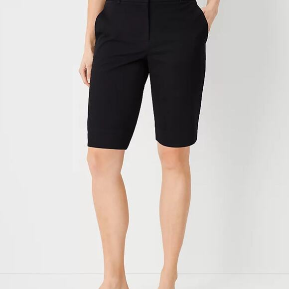 Ann Taylor Women's The Boardwalk Black Short - Curvy Fit Small - Picture 1 of 7